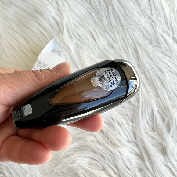 Temptu AirPod foundation in color 17 Java - Picture 4 of 8